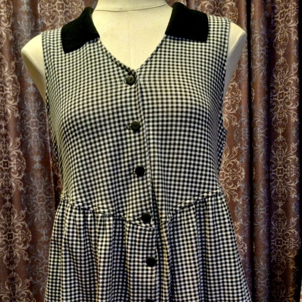 Black & White Gingham Maternity Short Romper Size (M)